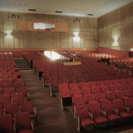 Backstage Theatre Room Tsumeb Extérieur photo